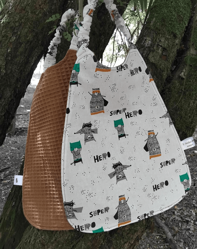 Bavoir à motif