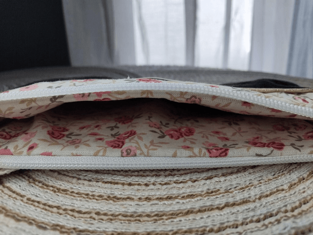 Trousse upcyclée ROMANCE