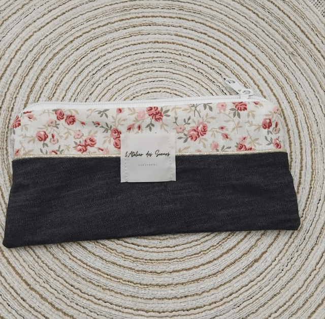 Trousse upcyclée ROMANCE